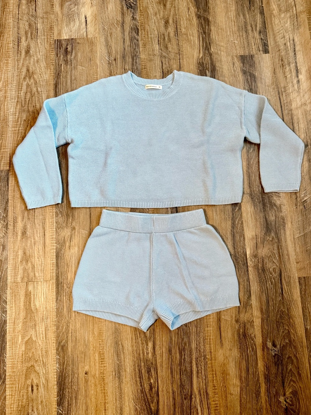 Light Blue Knit-Sweater & Shorts